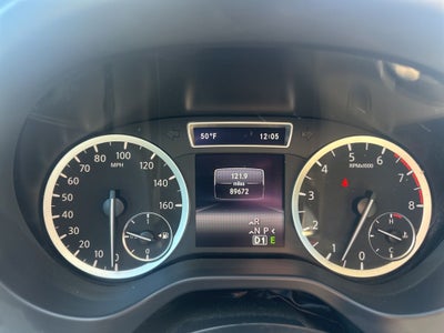 2017 INFINITI QX30 Premium