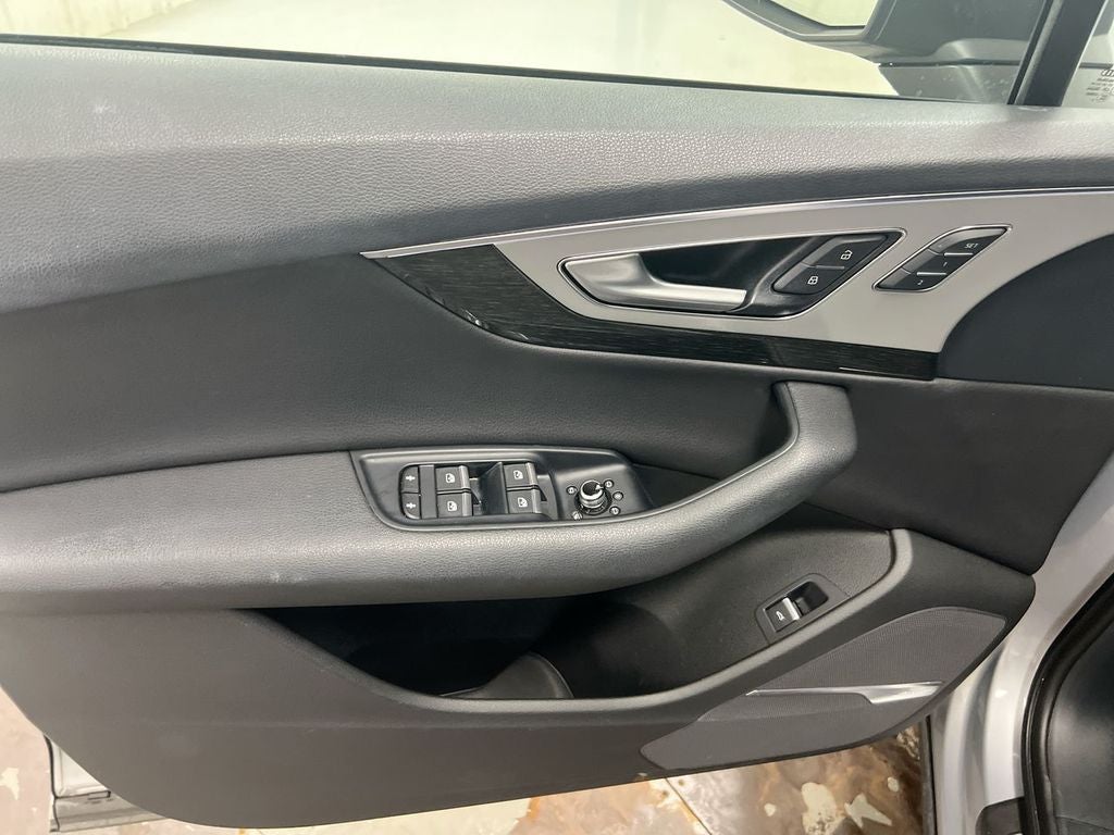 2019 Audi Q7 45 Premium Plus