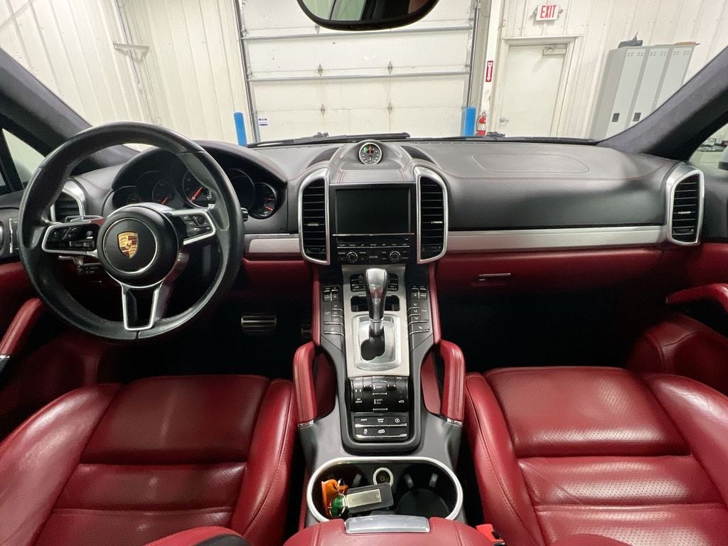 2016 Porsche Cayenne GTS