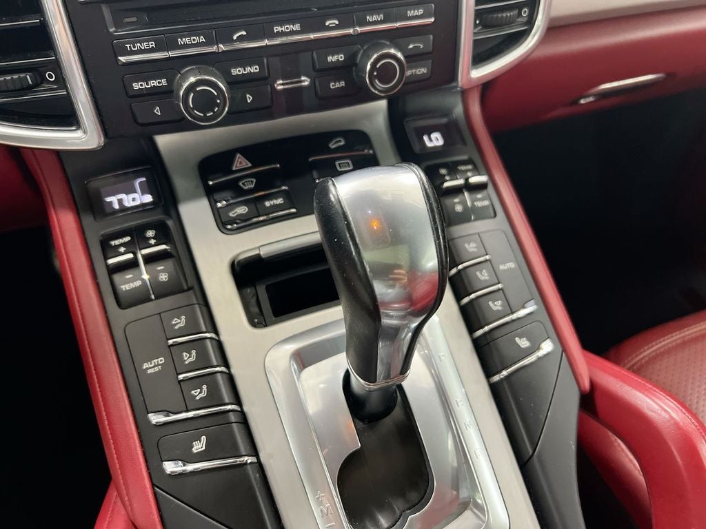 2016 Porsche Cayenne GTS