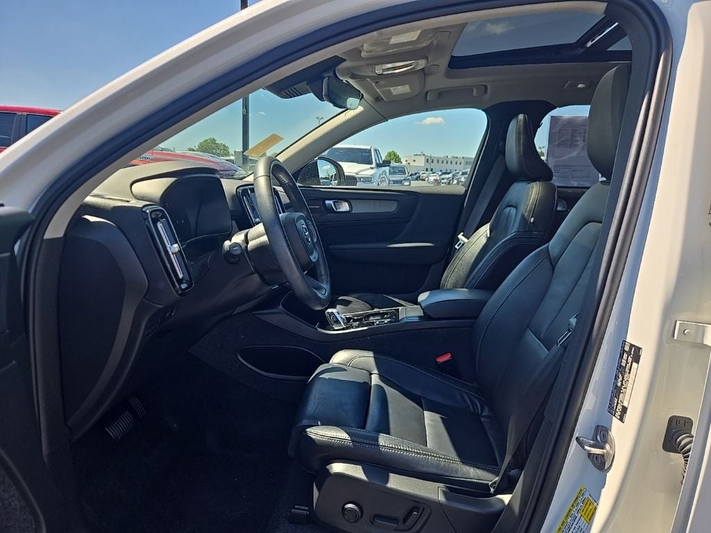 2023 Volvo XC40 Ultimate