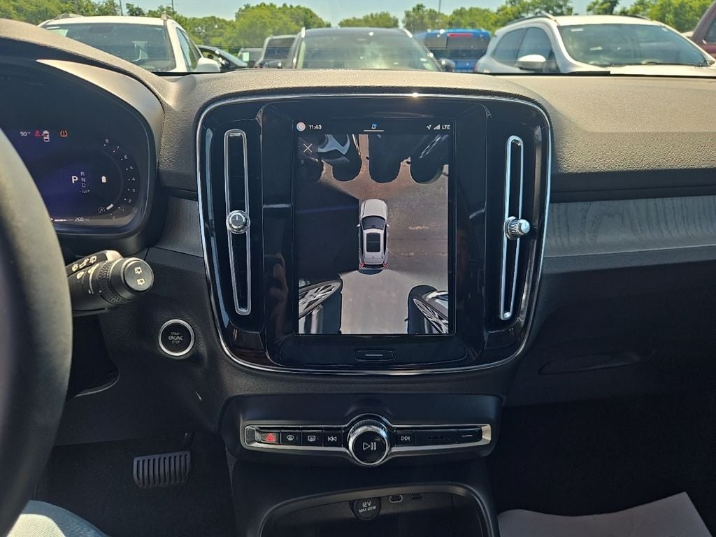 2023 Volvo XC40 Ultimate