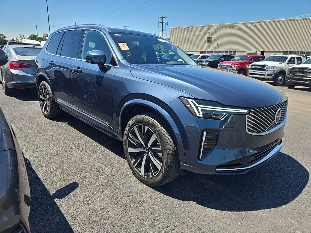 2025 Volvo XC90 B5 Core