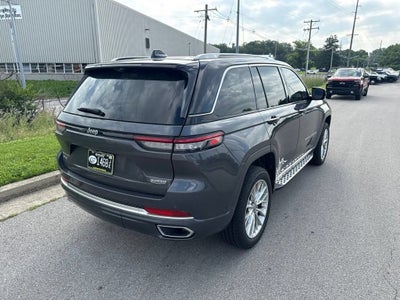 2022 Jeep Grand Cherokee Summit