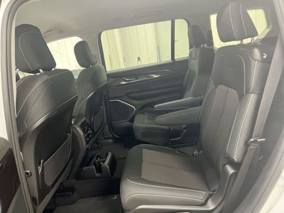 2022 Jeep Grand Cherokee L Laredo