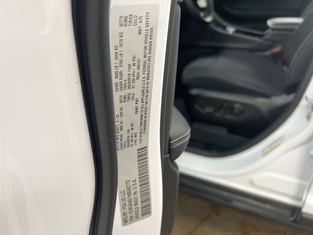 2022 Jeep Grand Cherokee L Laredo
