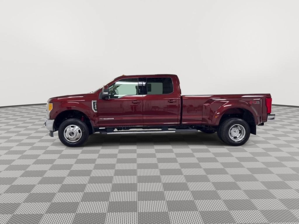 2017 Ford Super Duty F-350 DRW Lariat