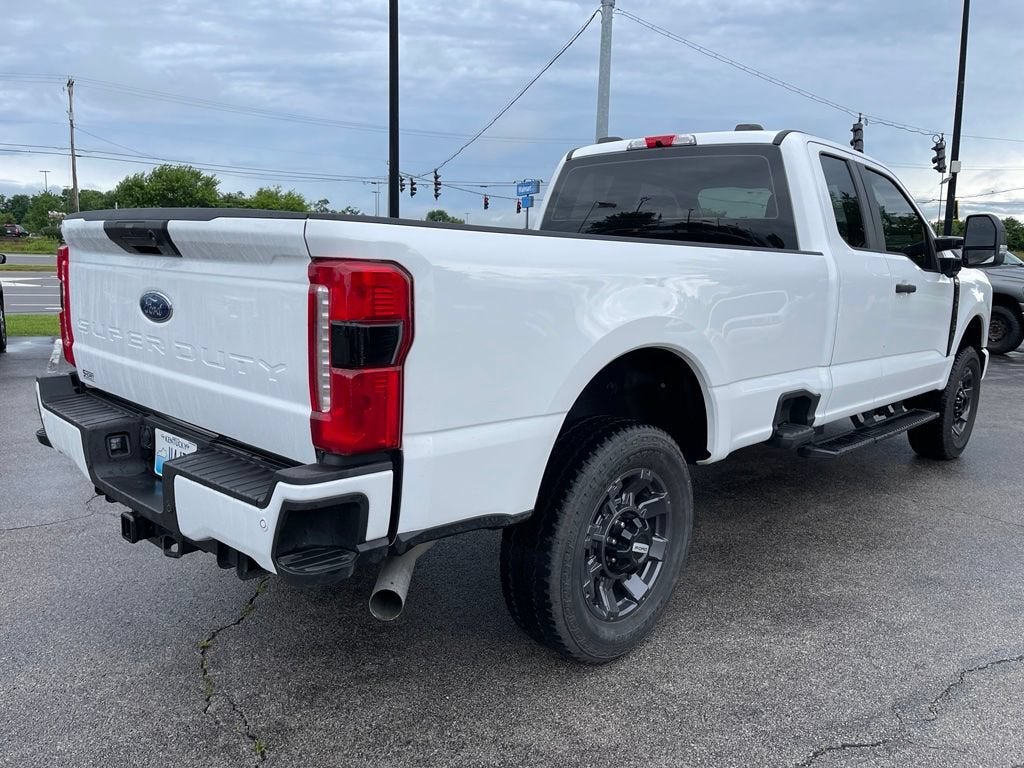 2025 Ford Super Duty F-350 SRW XL