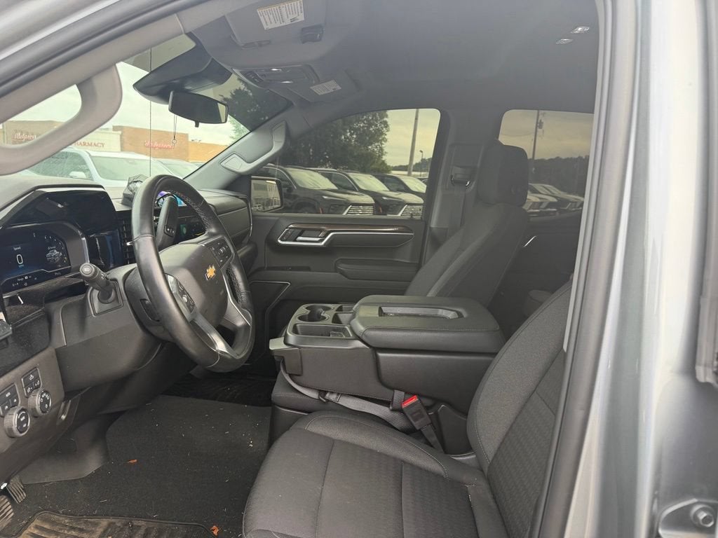 2025 Chevrolet Silverado 1500 LT (2FL)