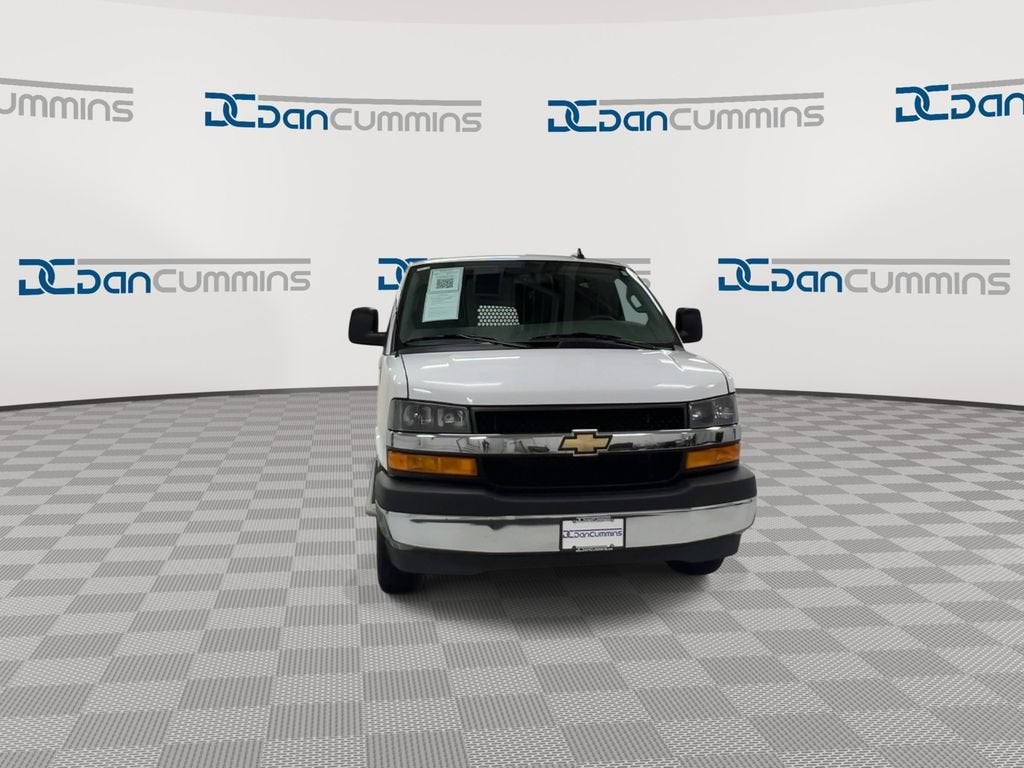 2025 Chevrolet Express Cargo WT