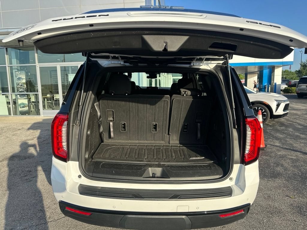 2023 GMC Yukon SLE