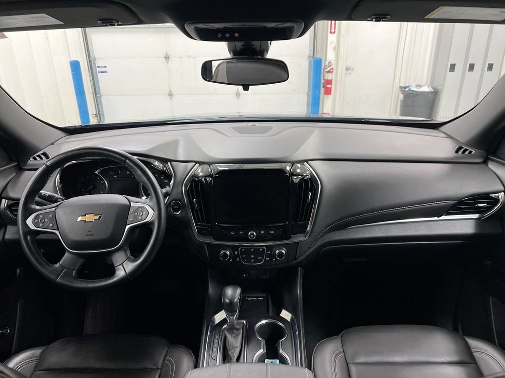 2023 Chevrolet Traverse LT Leather