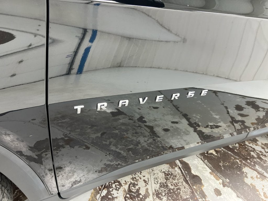 2021 Chevrolet Traverse LT Leather