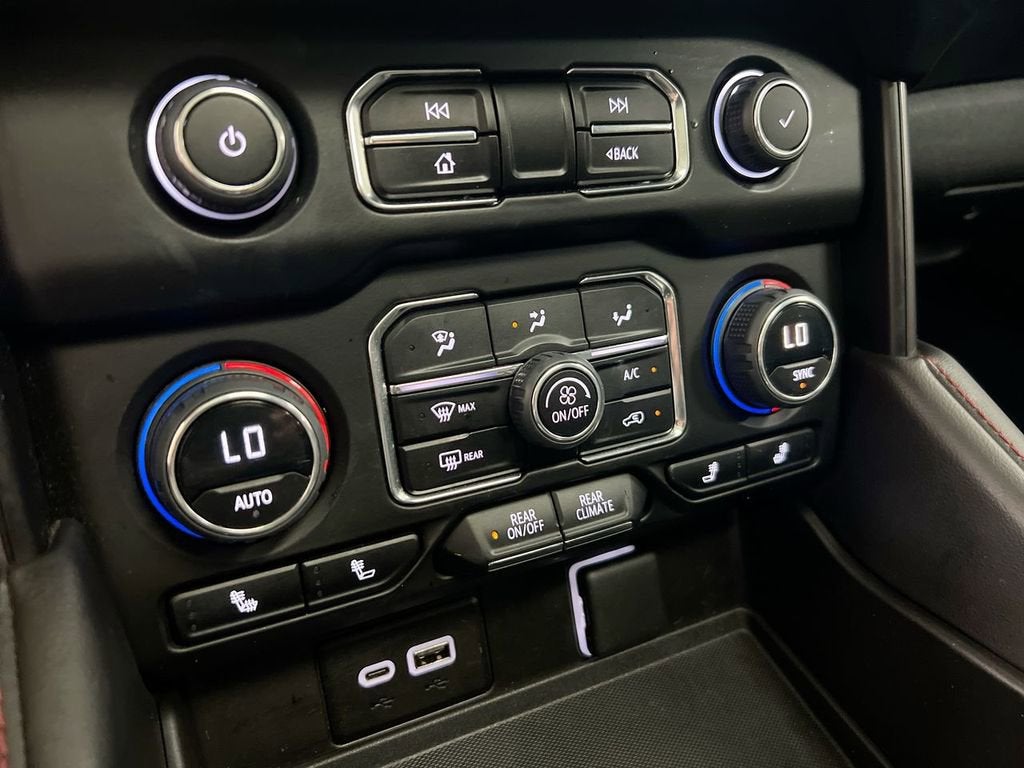 2023 Chevrolet Suburban RST