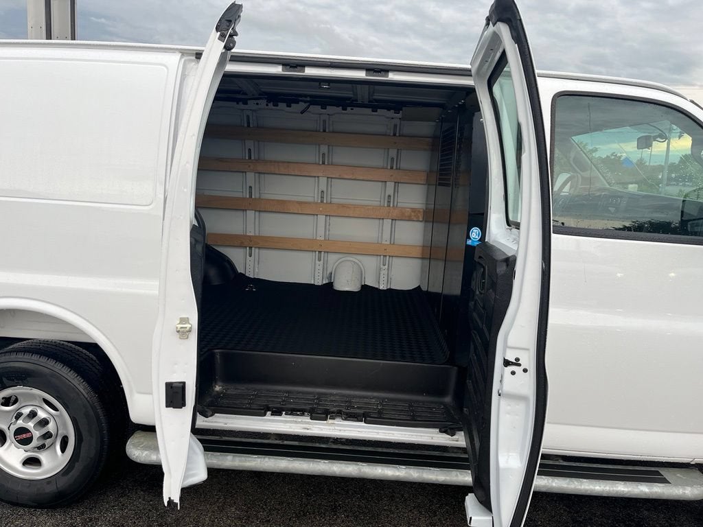 2025 GMC Savana Cargo Work Van