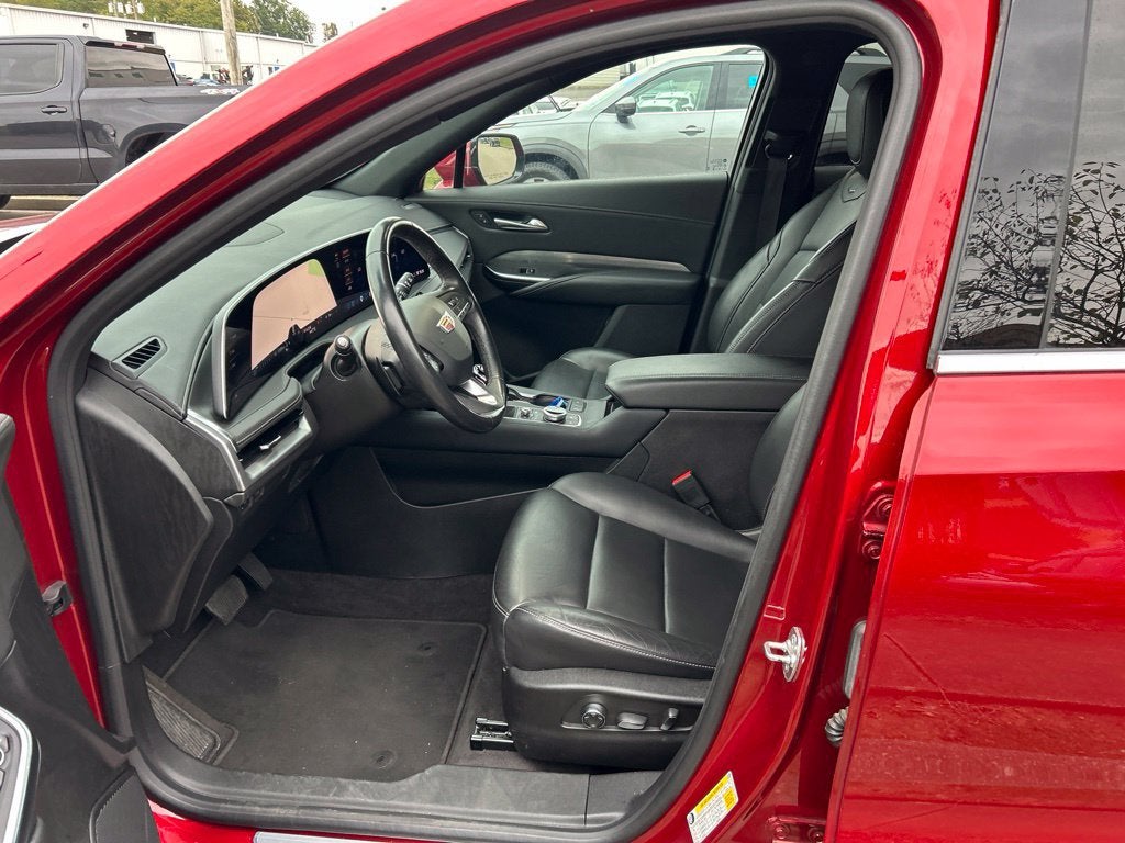 2024 Cadillac XT4 Premium Luxury