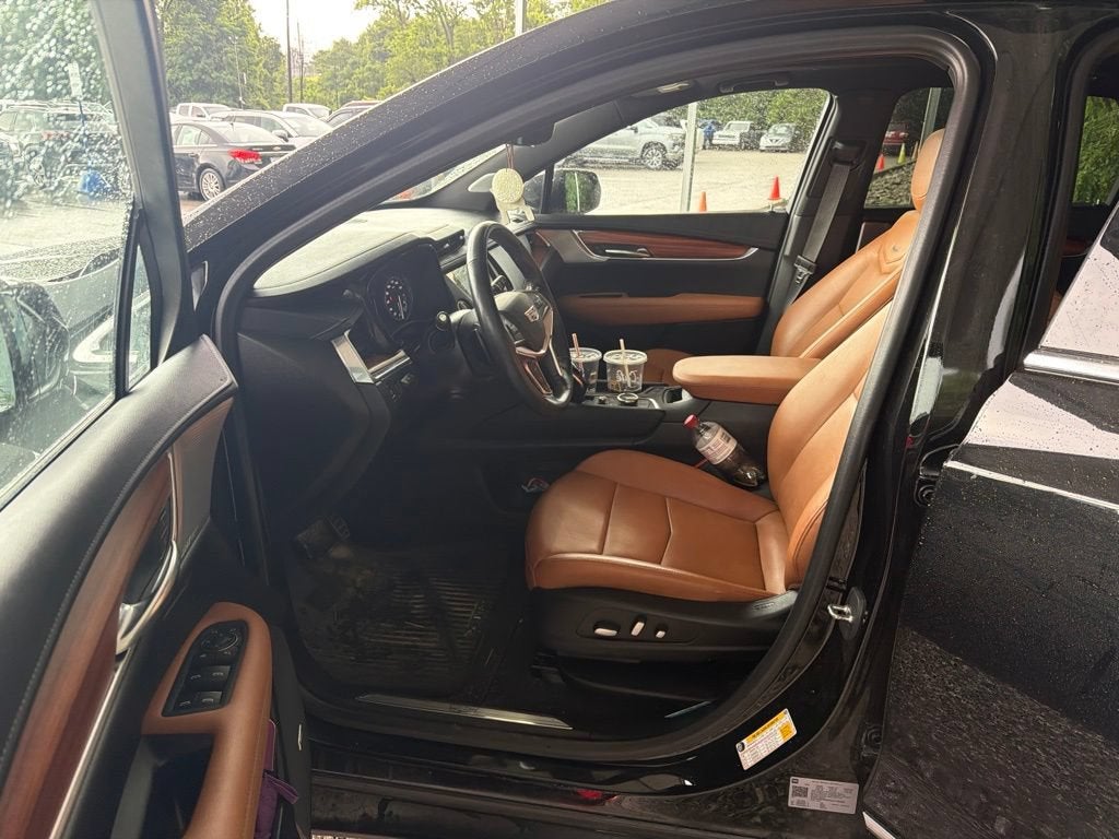 2022 Cadillac XT5 Premium Luxury