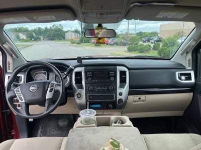 2017 Nissan Titan SV