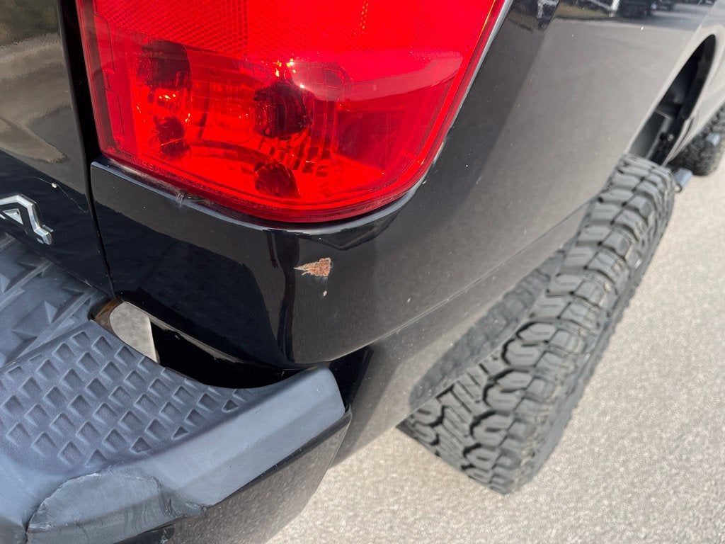 2017 Nissan Titan SV