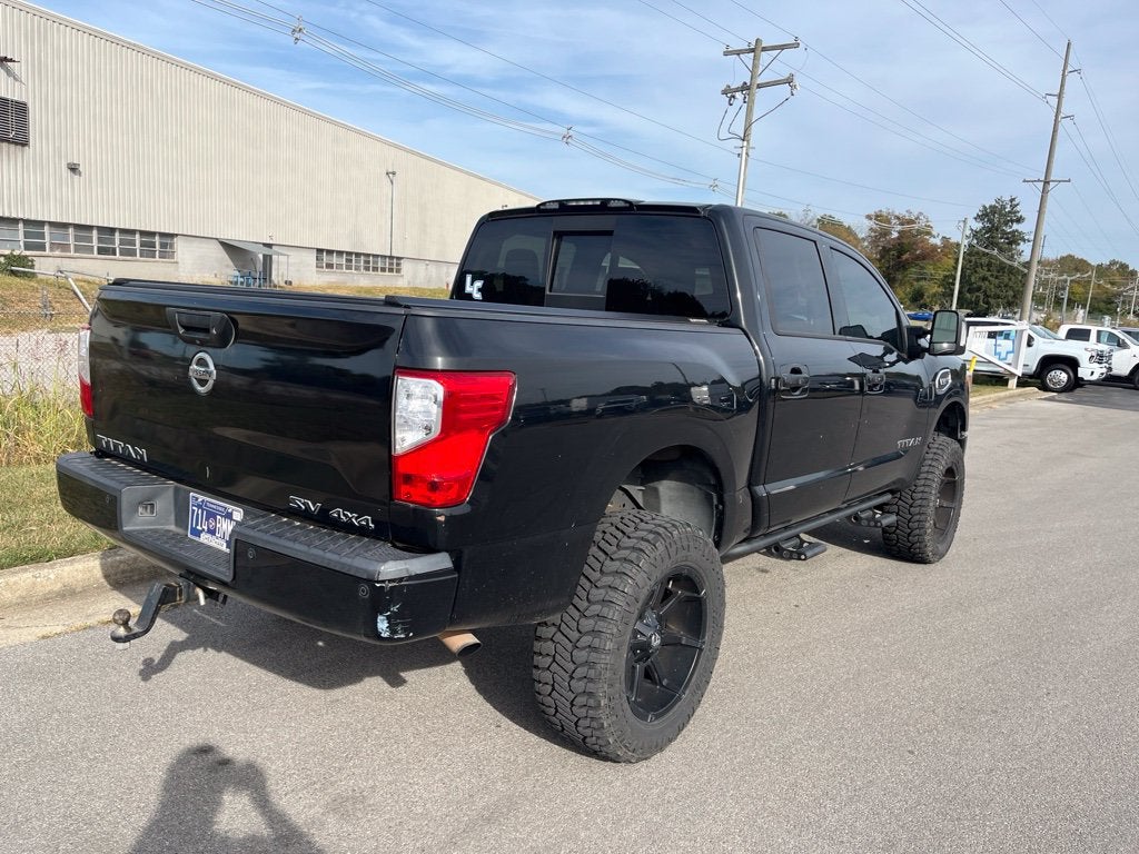 2017 Nissan Titan SV