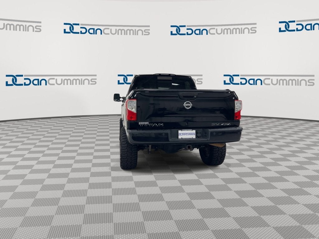 2017 Nissan Titan SV