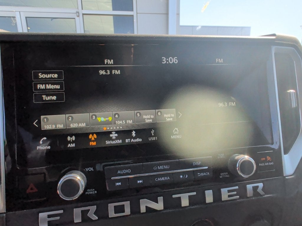 2025 Nissan Frontier SV