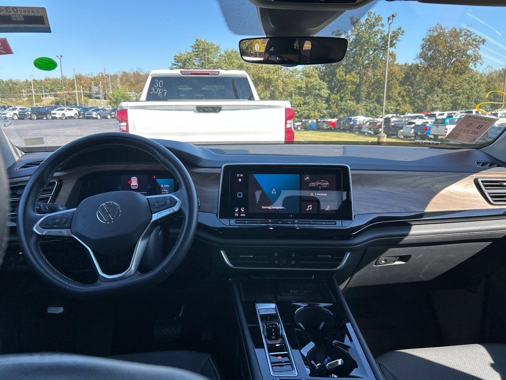 2024 Volkswagen Atlas 2.0T SE w/Technology