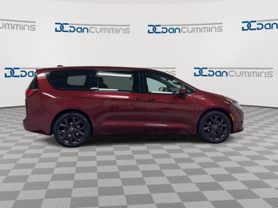 2020 Chrysler Pacifica Touring