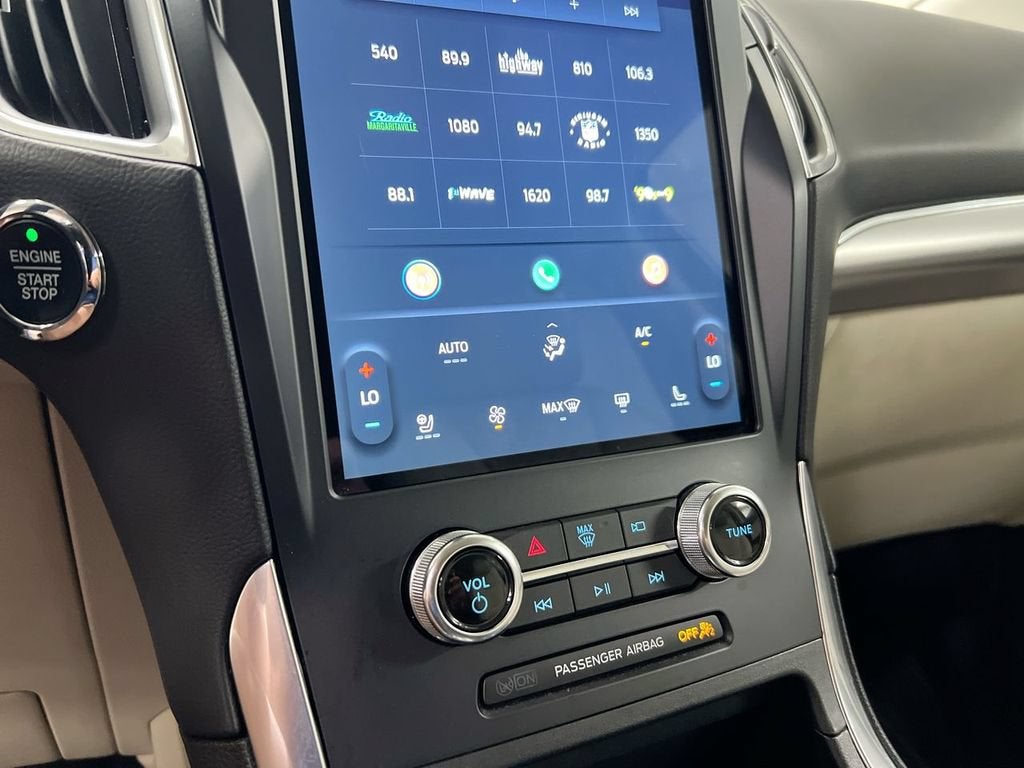 2023 Ford Edge Titanium