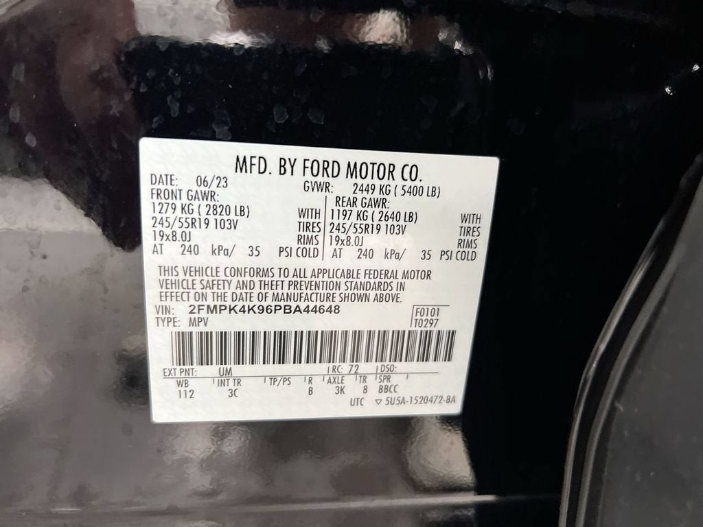 2023 Ford Edge Titanium