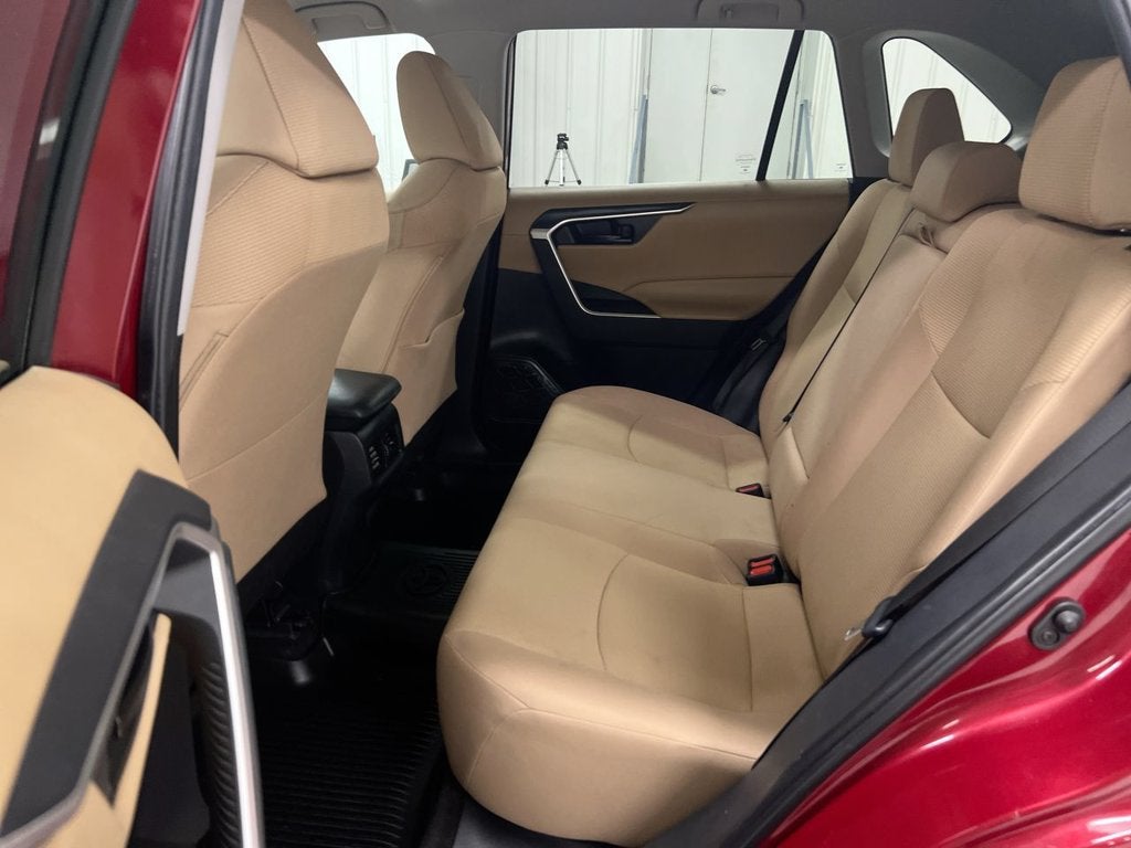 2023 Toyota RAV4 LE
