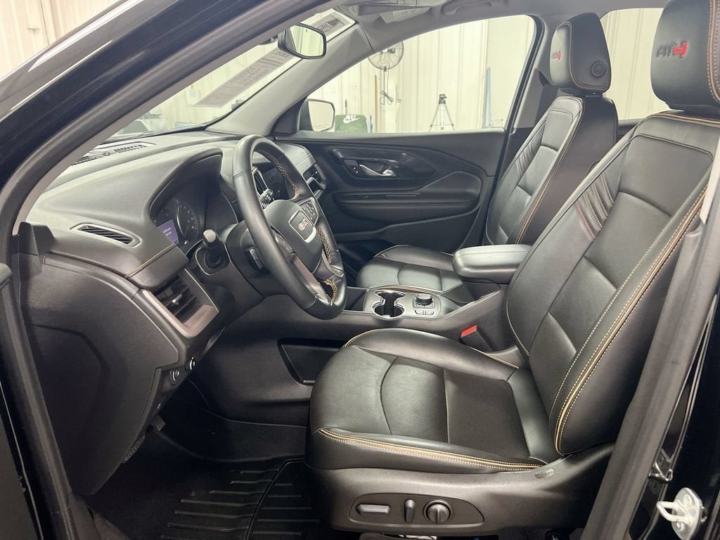 2023 GMC Terrain AT4