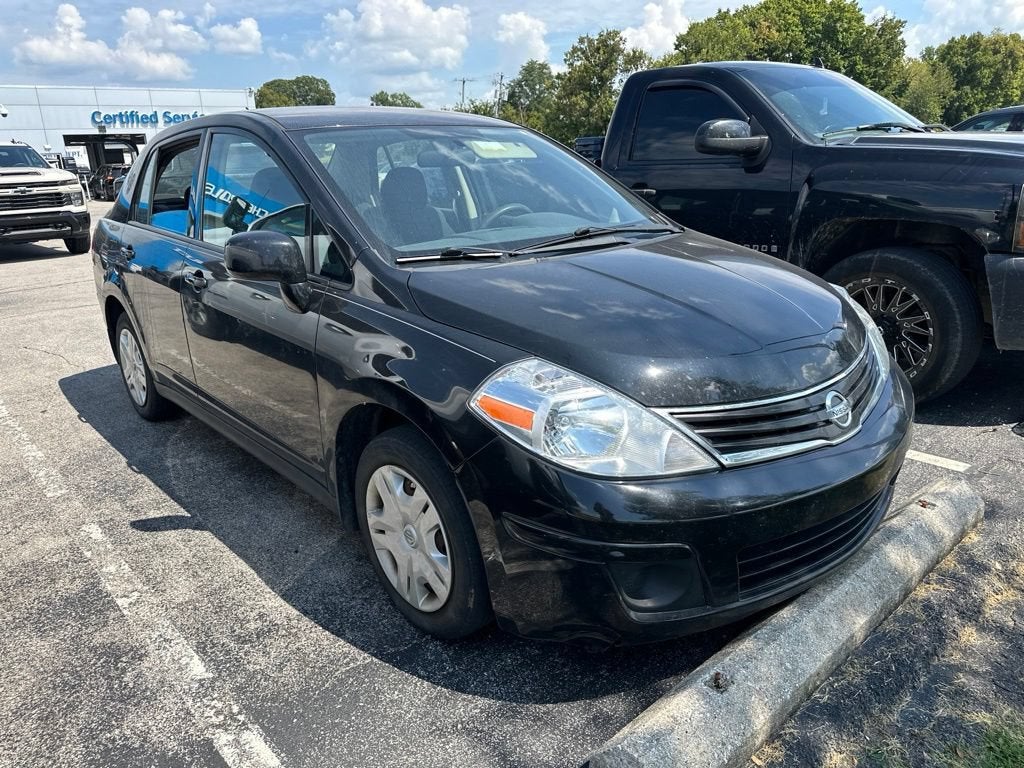 2011 Nissan Versa 1.8 S