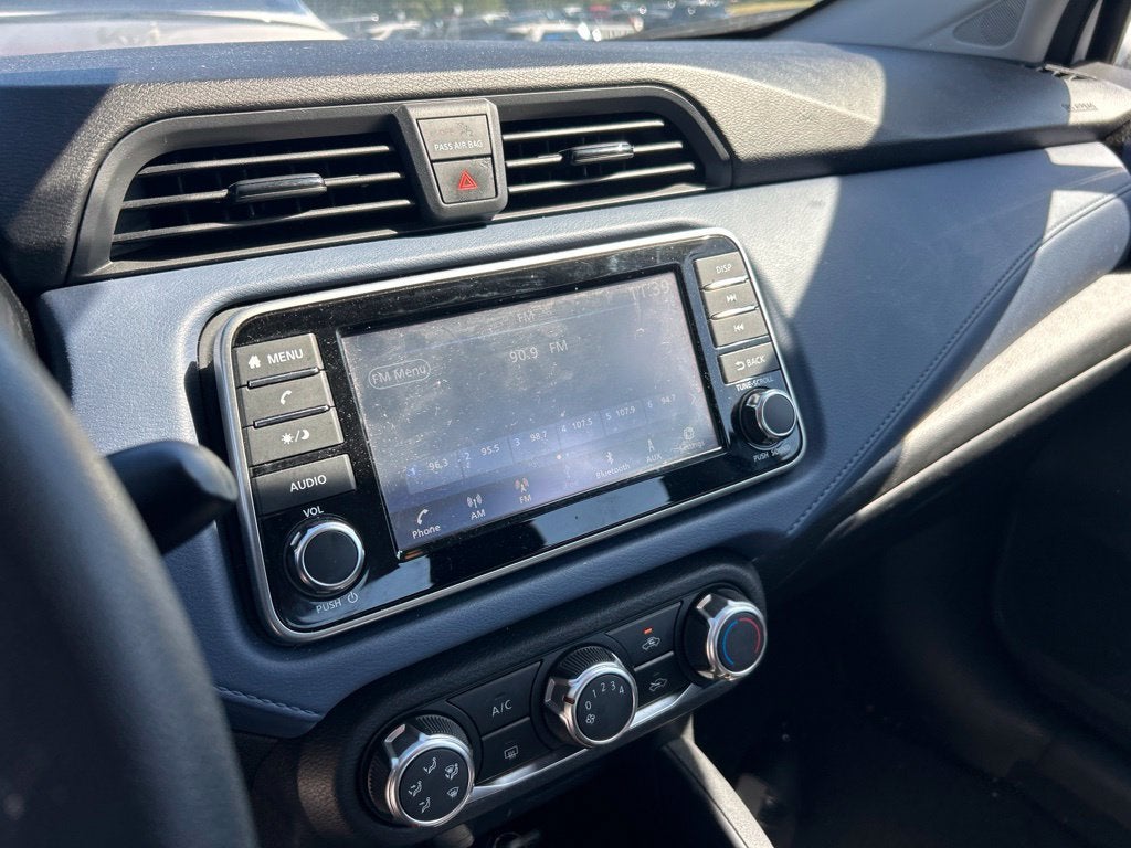 2023 Nissan Versa SV