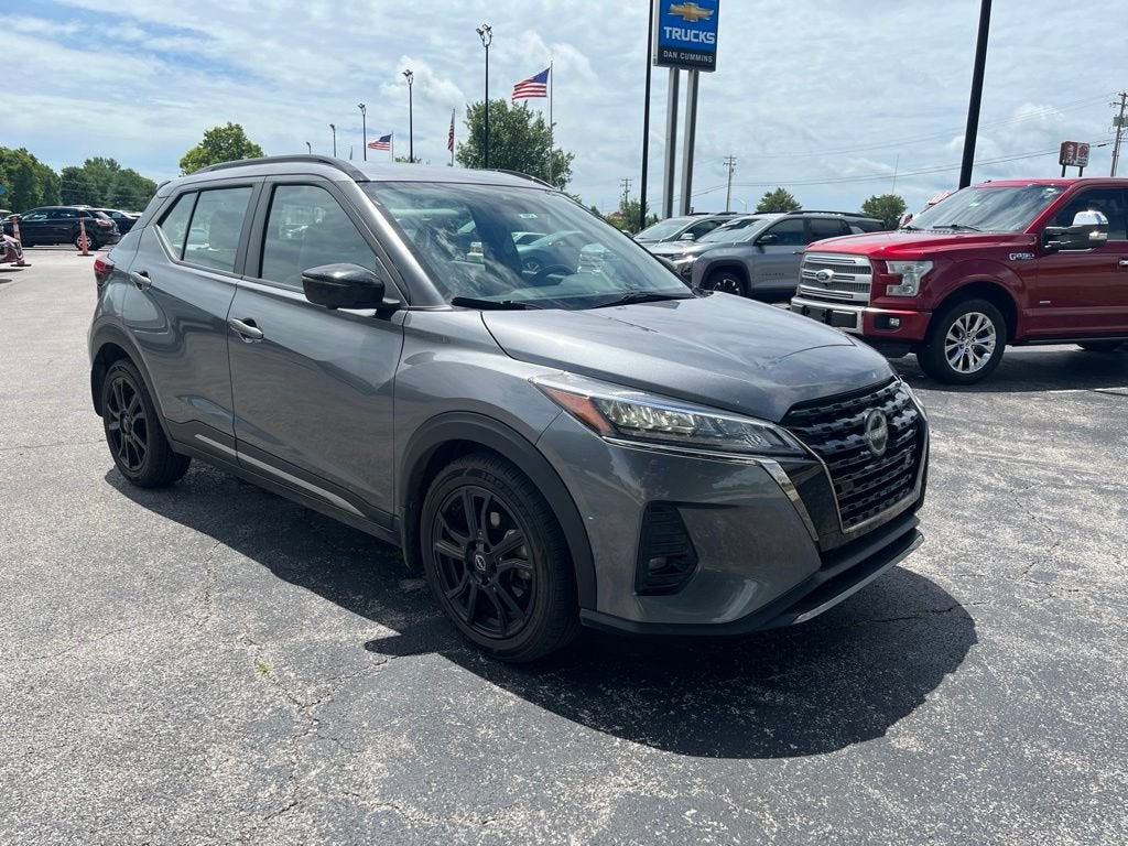 2023 Nissan Kicks SR