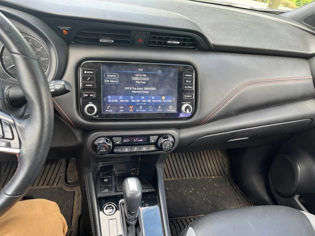2023 Nissan Kicks SR