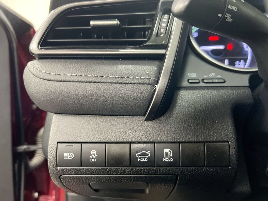 2021 Toyota Camry Hybrid LE