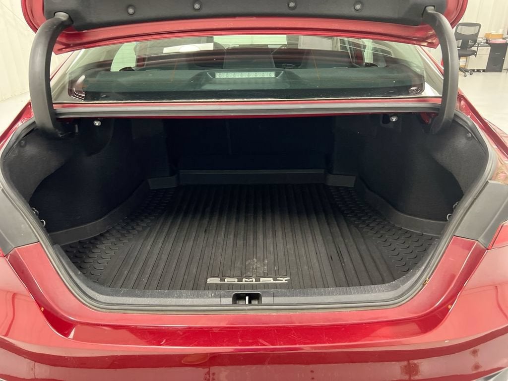 2021 Toyota Camry Hybrid LE