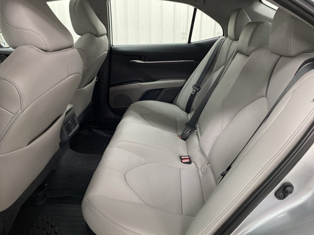 2021 Toyota Camry Hybrid XLE