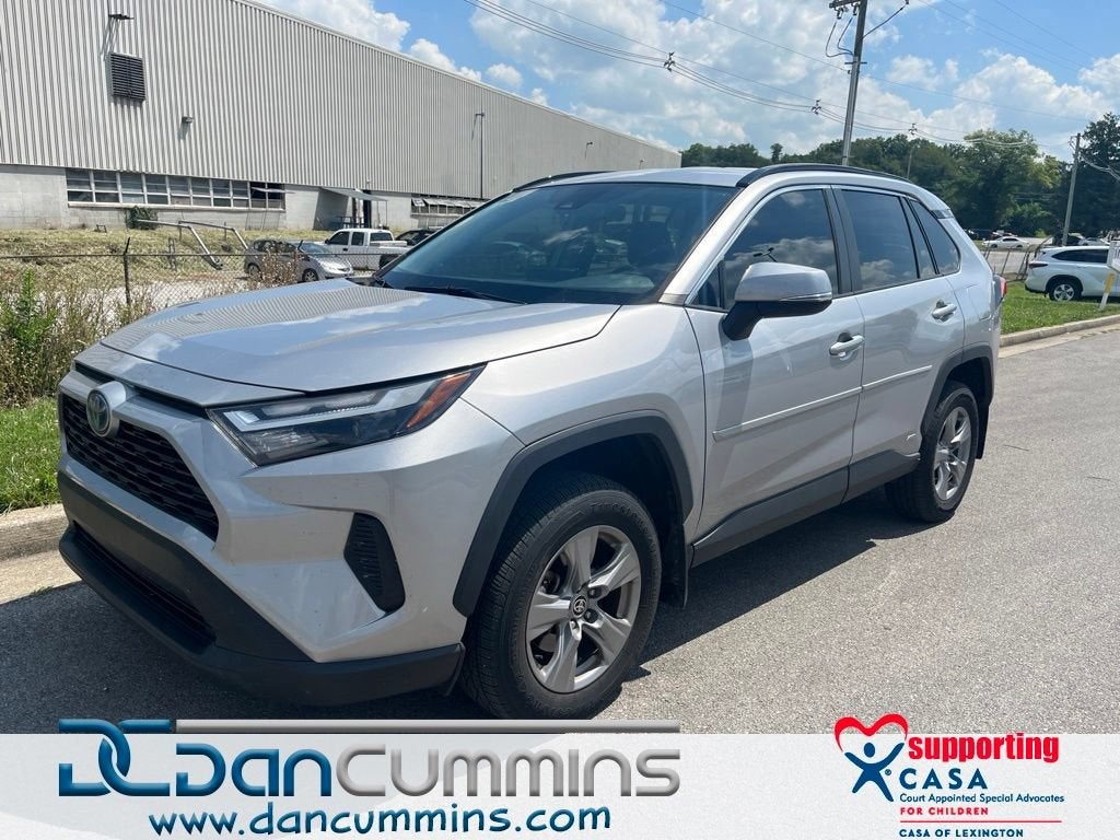 2022 Toyota RAV4 Hybrid XLE