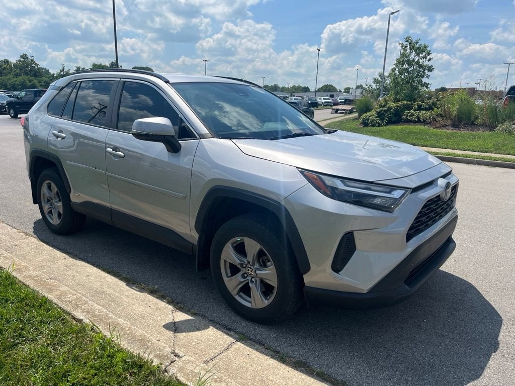 2022 Toyota RAV4 Hybrid XLE