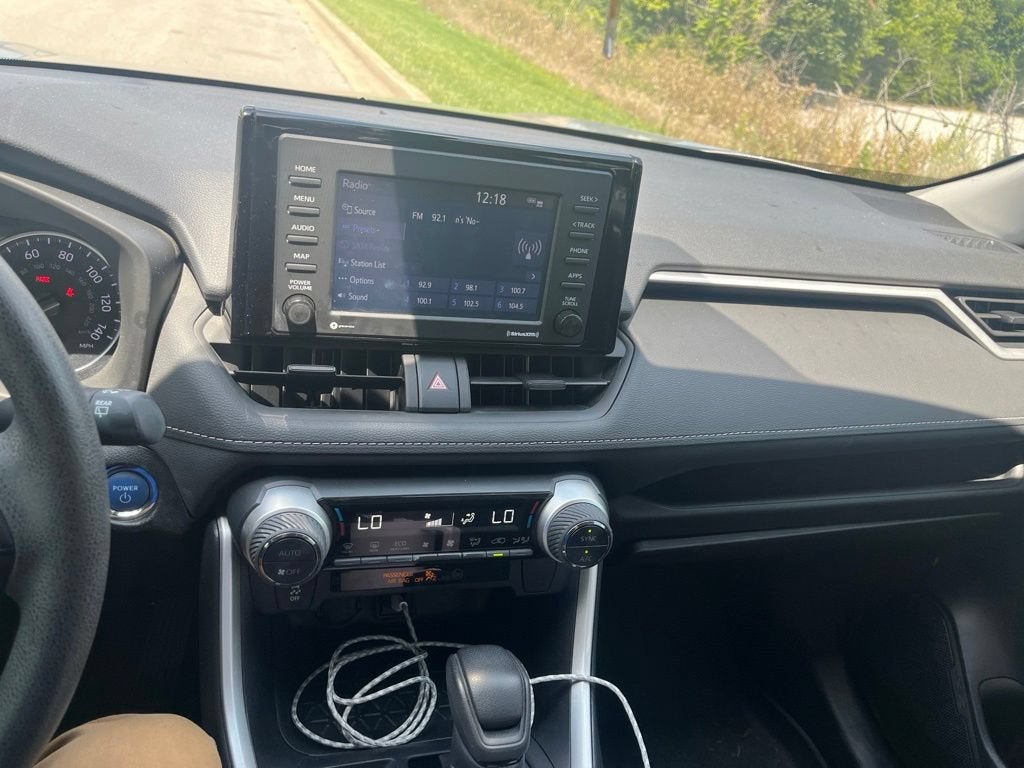 2022 Toyota RAV4 Hybrid XLE