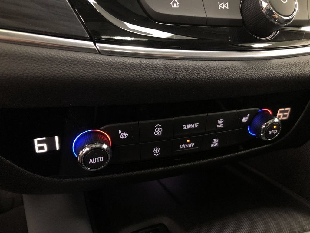 2020 Buick Enclave Essence