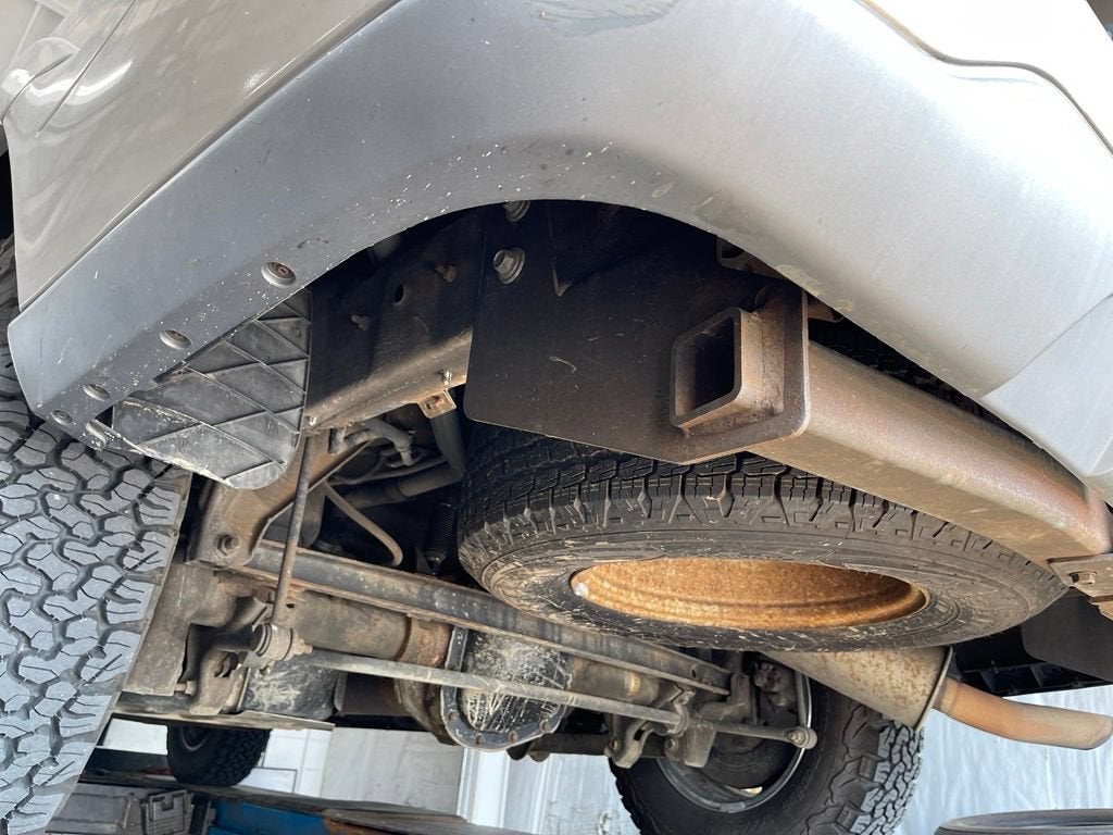 2001 Lincoln Navigator Base