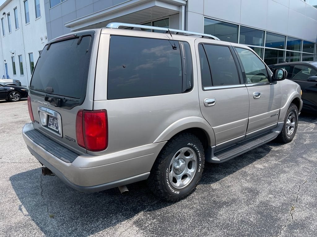 2001 Lincoln Navigator Base