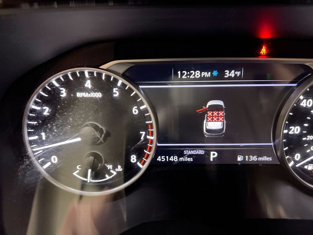 2023 Nissan Pathfinder SV