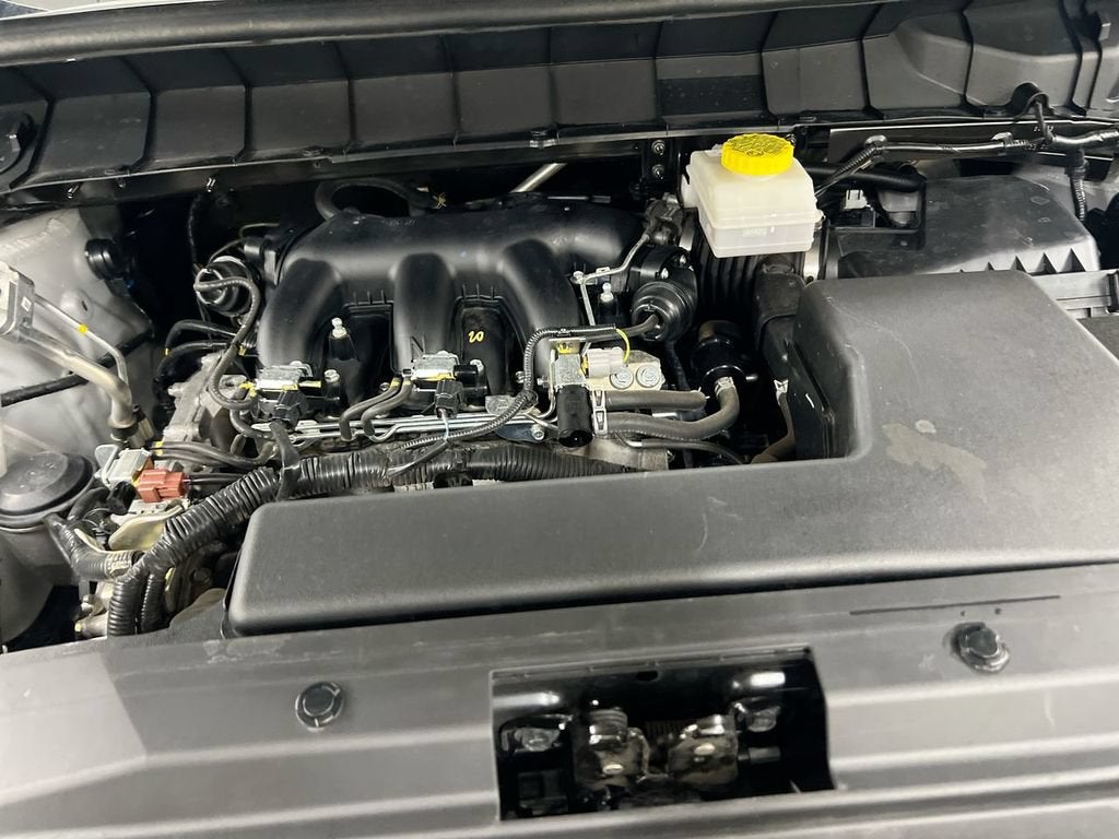 2023 Nissan Pathfinder SV