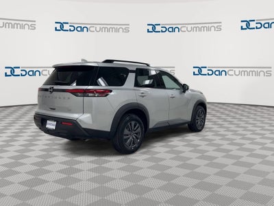 2023 Nissan Pathfinder SV