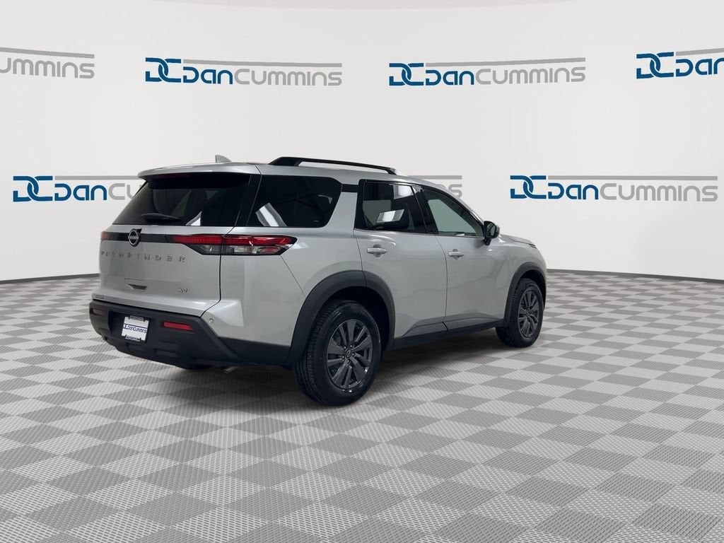 2023 Nissan Pathfinder SV