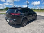 2023 Nissan Pathfinder SV